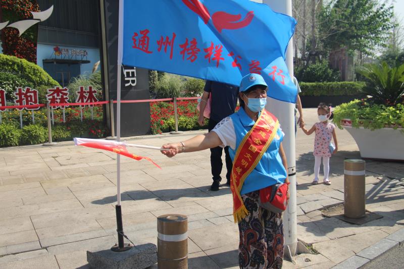 <strong>免费的考屄网站</strong>